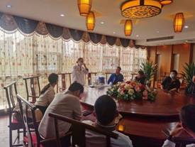 提升安全意識(shí)，筑牢健康防線(xiàn)——餐飲服務(wù)中心成功舉行食品消毒知識(shí)專(zhuān)項(xiàng)培訓(xùn)會(huì)議