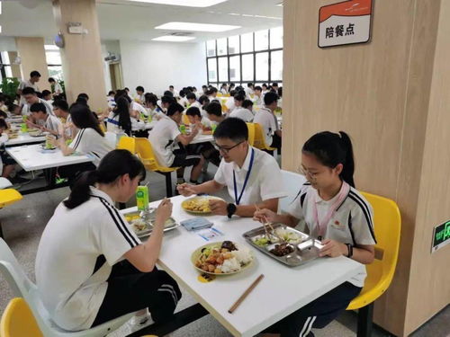 以歌舞為翼，提升餐飲服務品質，共筑校園幸福生活
