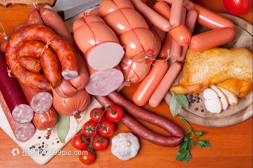 木砧板上的風情 冷肉制品的加工藝術與餐桌美學